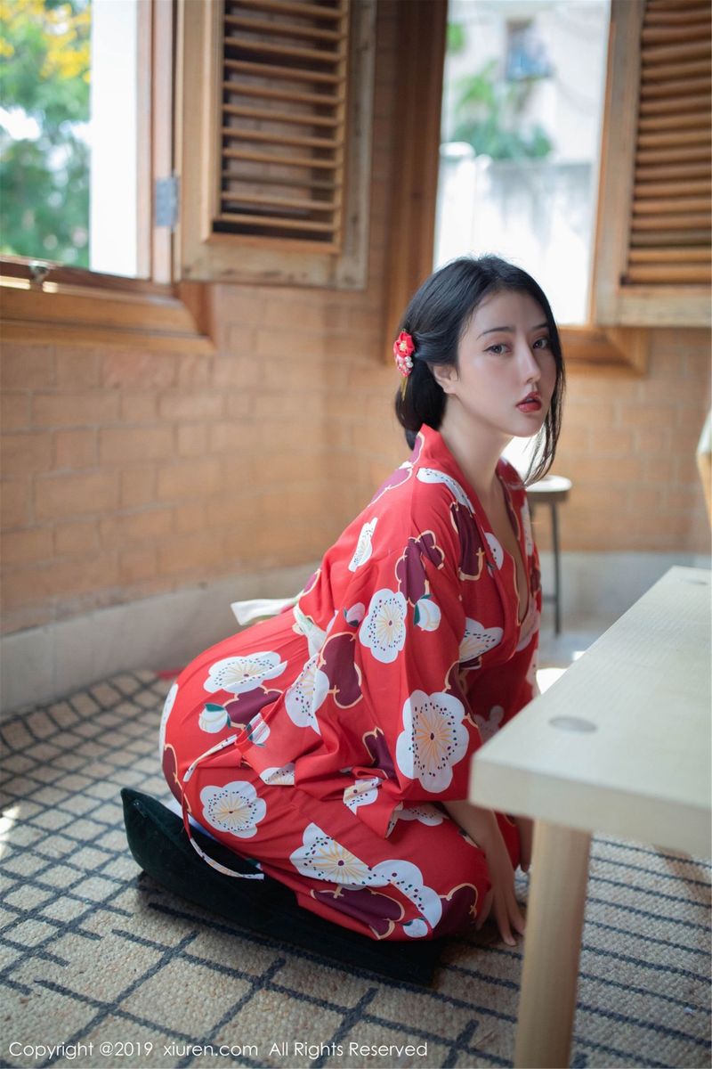 [XIUREN秀人网] 性感女神Manuela玛鲁娜和服+束缚迈阿密旅拍 No.1492