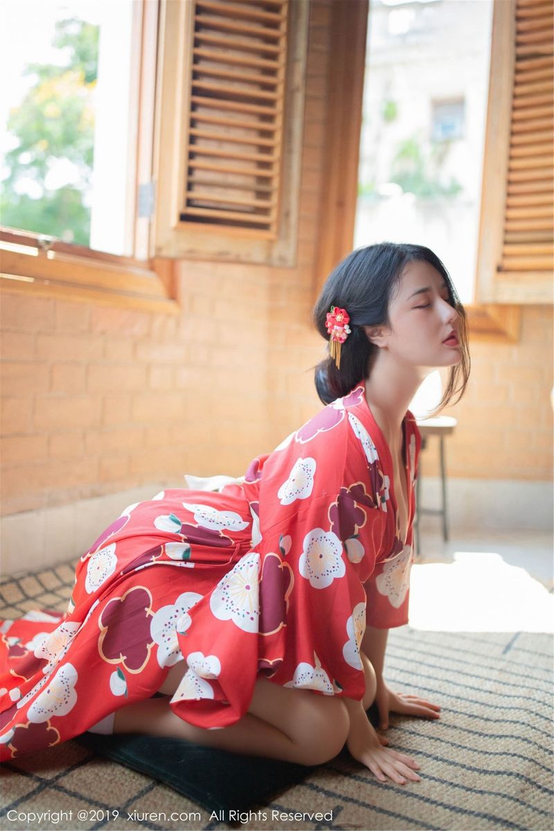 [XIUREN秀人网] 性感女神Manuela玛鲁娜和服+束缚迈阿密旅拍 No.1492