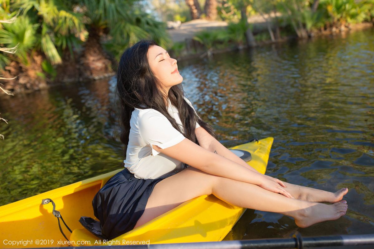 [XIUREN秀人网] 性感女神Manuela玛鲁娜室外皮划艇系列美国旅拍 No.1719