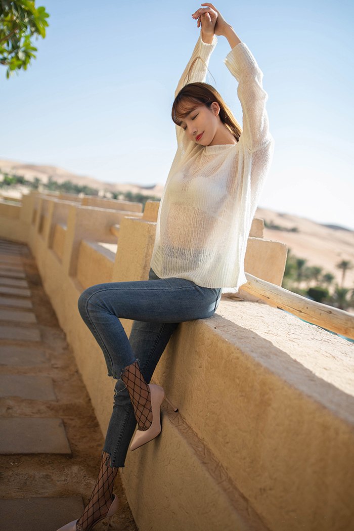 唯美女神陆萱萱黑丝网袜尽态极妍