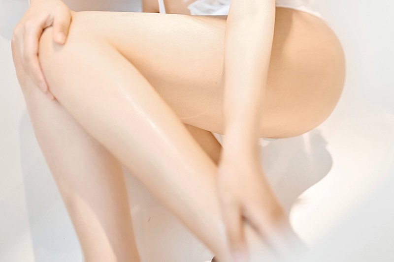 蕾丝女仆林子欣白皙娇体等你调教