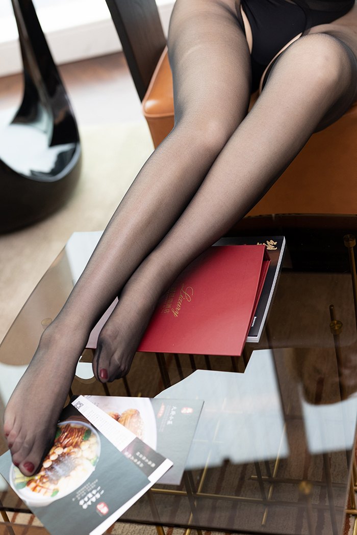 绝色女皇尤妮丝香滑巨乳触手可得