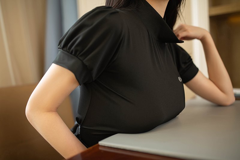 绝色窈窕女神安然玉足酥胸白皙顺滑