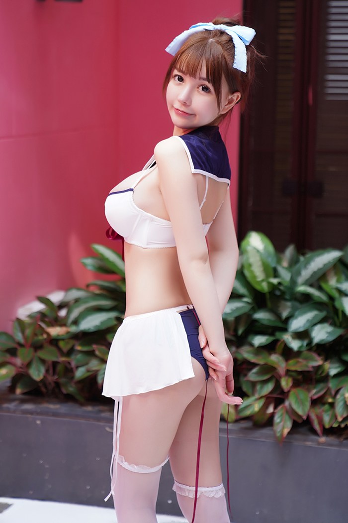 粉嫩学生妹UU酱白皙巨乳丝滑可口