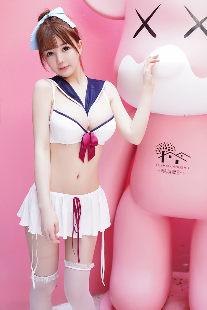 粉嫩学生妹UU酱白皙巨乳丝滑可口