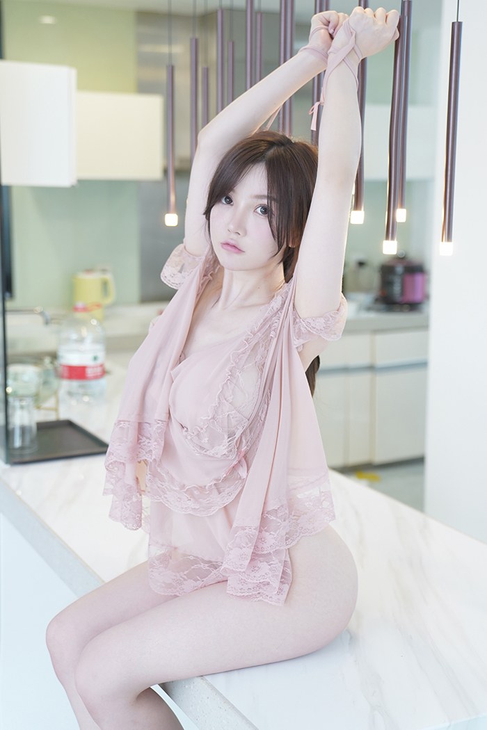 极品厨娘糯美子丝滑巨乳飘香四溢