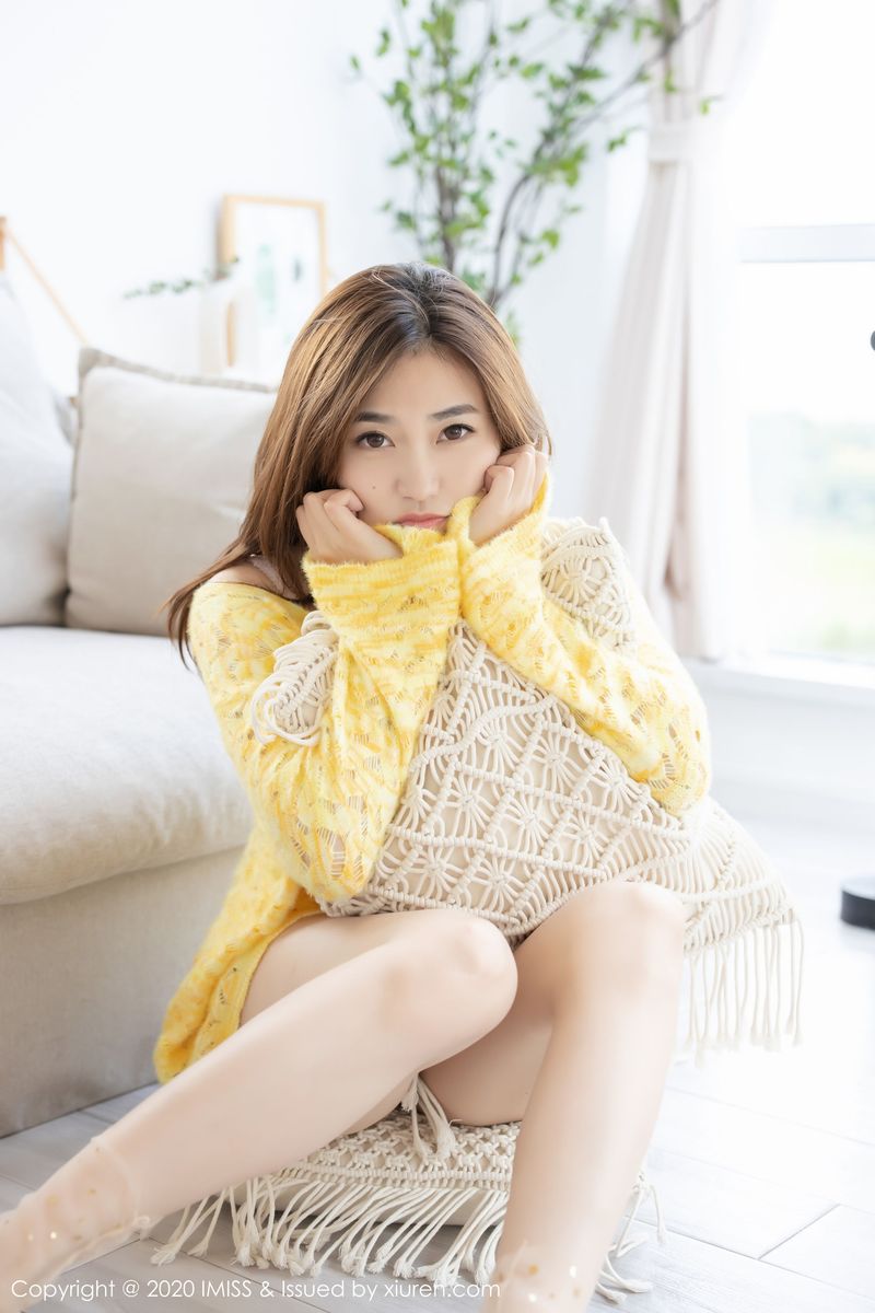 [IMiss爱蜜社] 气质女神许诺Sabrina丝袜美腿心神俱醉迷人写真  Vol.434