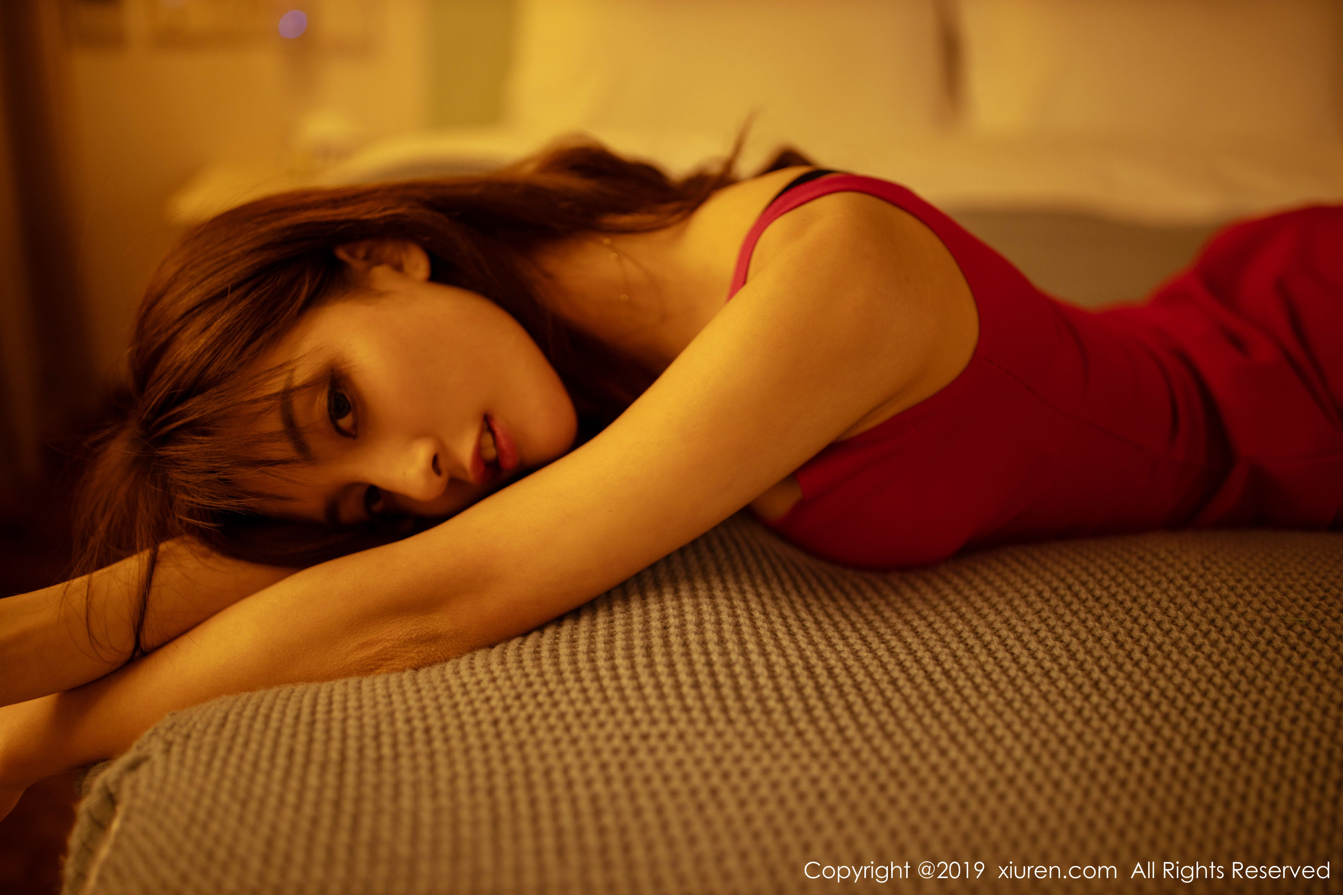 林文文yooki《性感吊裙与魅惑黑丝系列》 [秀人XIUREN] No.1868 写真集