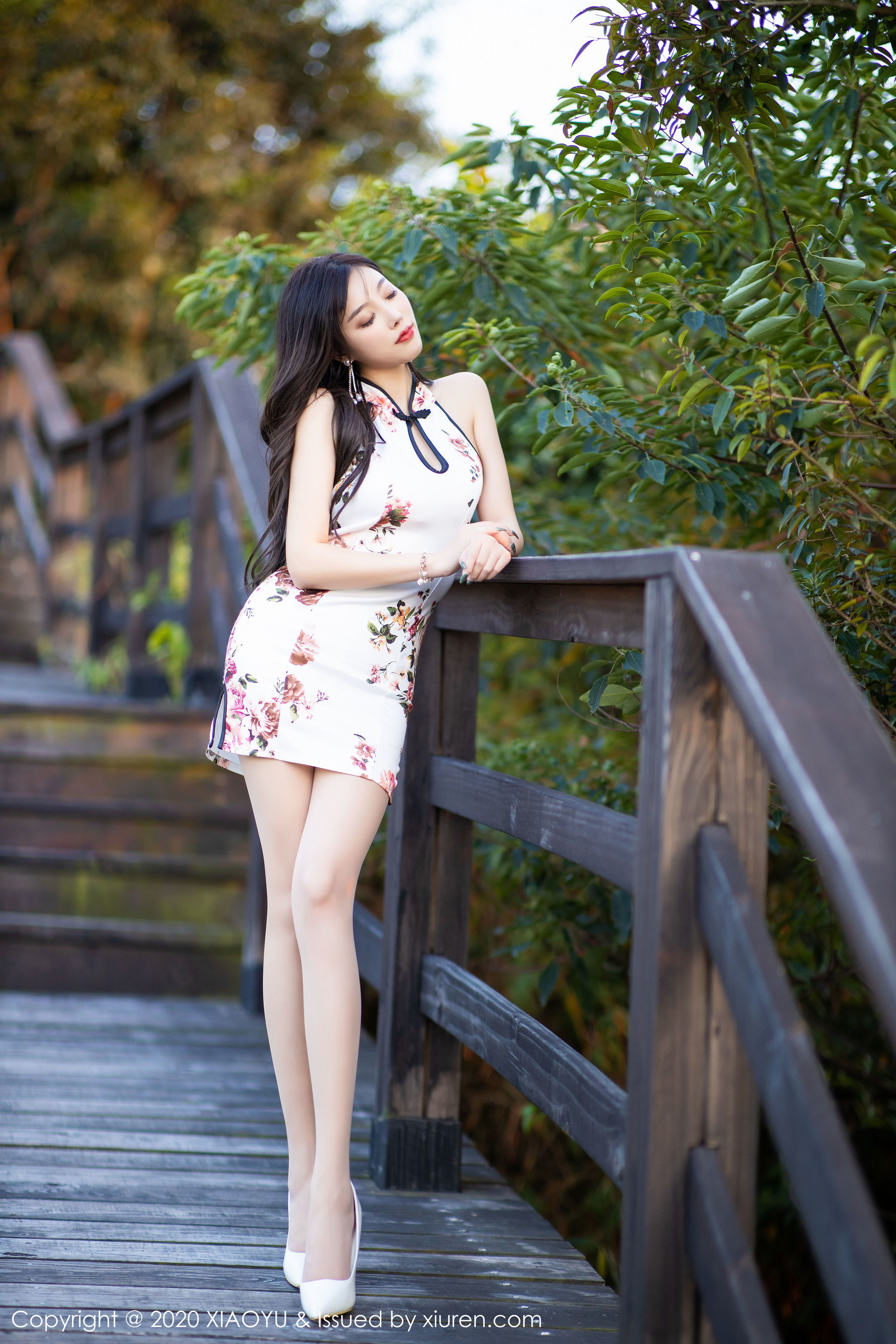 杨晨晨sugar《美臀玉足的极致诱惑》 [语画界XIAOYU] Vol.233 写真集