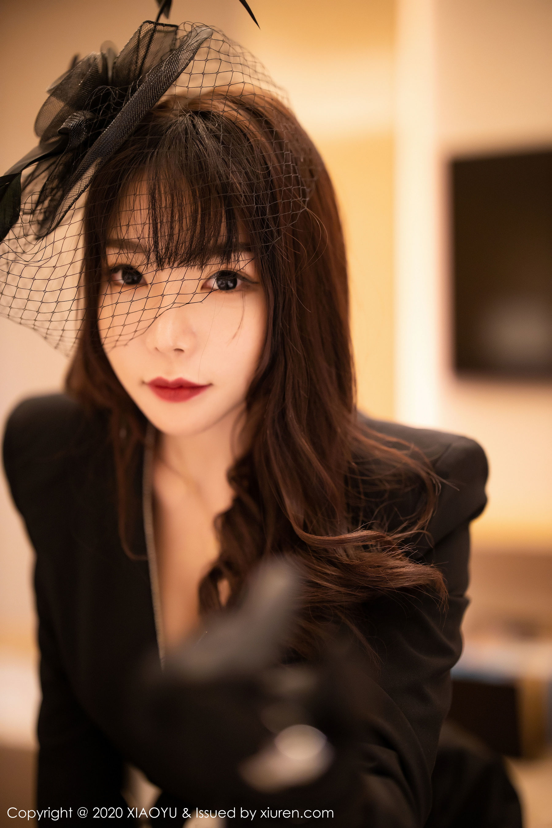 芝芝Booty《高贵典雅制服与魅惑网袜系列》 [语画界XIAOYU] Vol.239 写真集