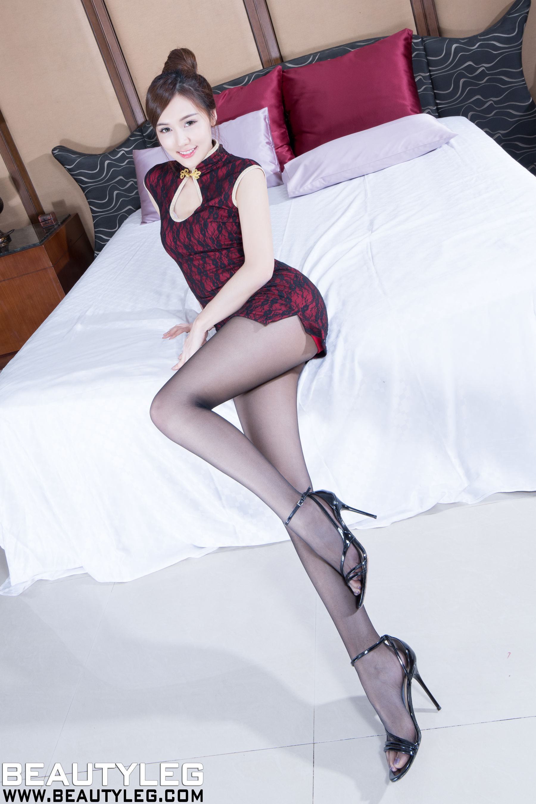 Amber《4套制服美腿》 [Beautyleg] No.1902 写真集