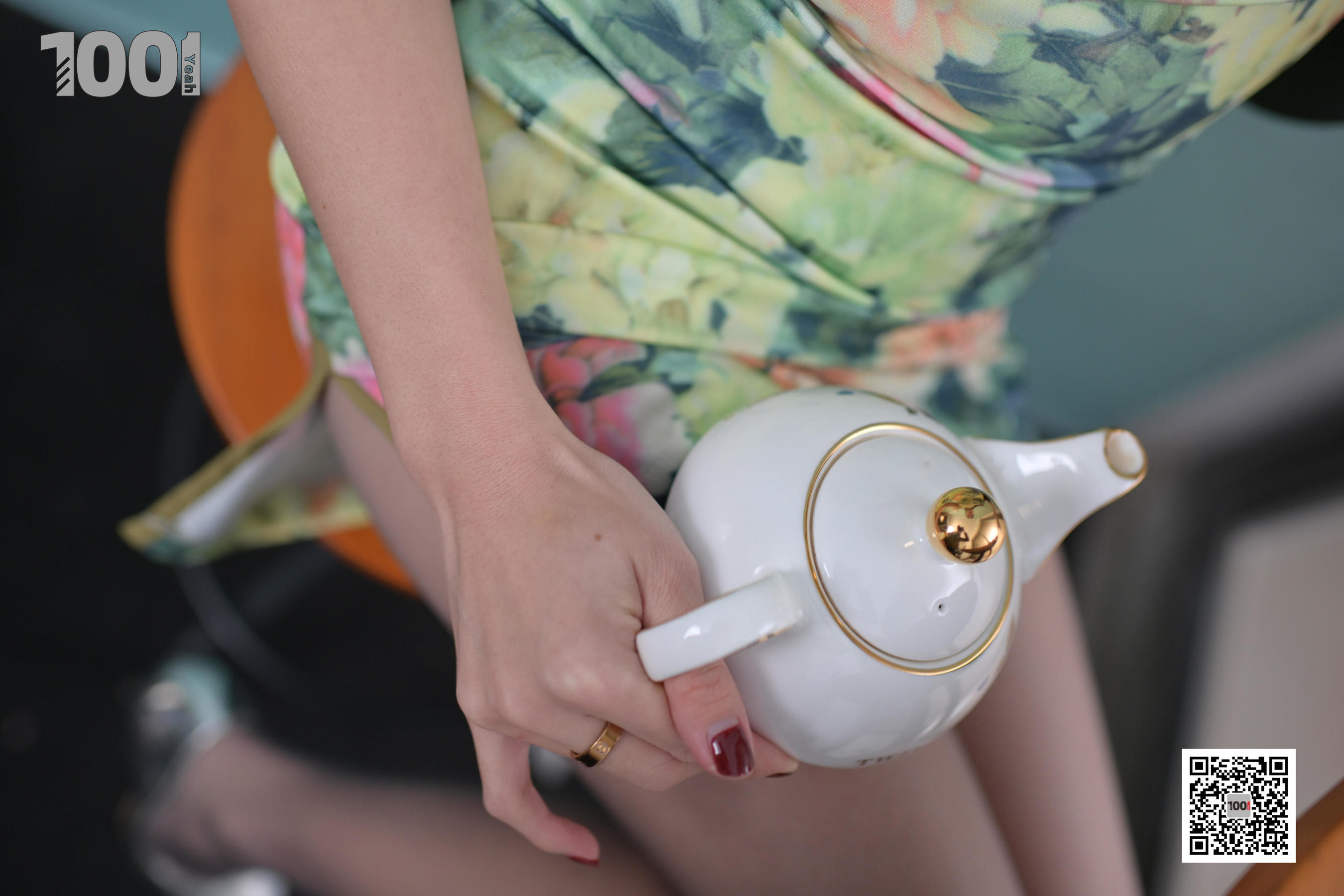 模特真真 《浓缩胶囊》  [一千零一夜IESS] 丝袜美腿写真集