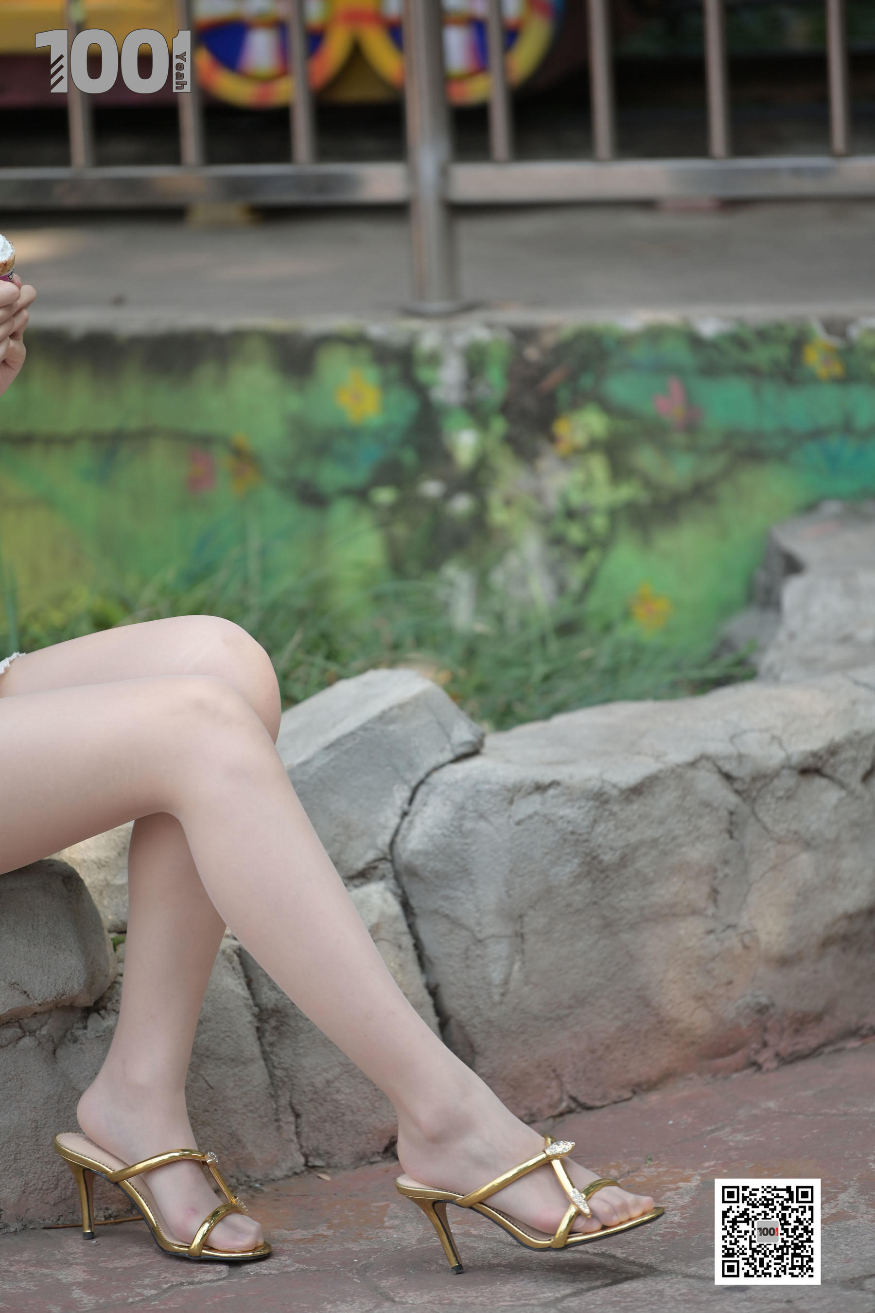 模特腿腿 《妈妈，那个姐姐有冰淇淋3》 [一千零一夜IESS] 丝袜美腿写真集