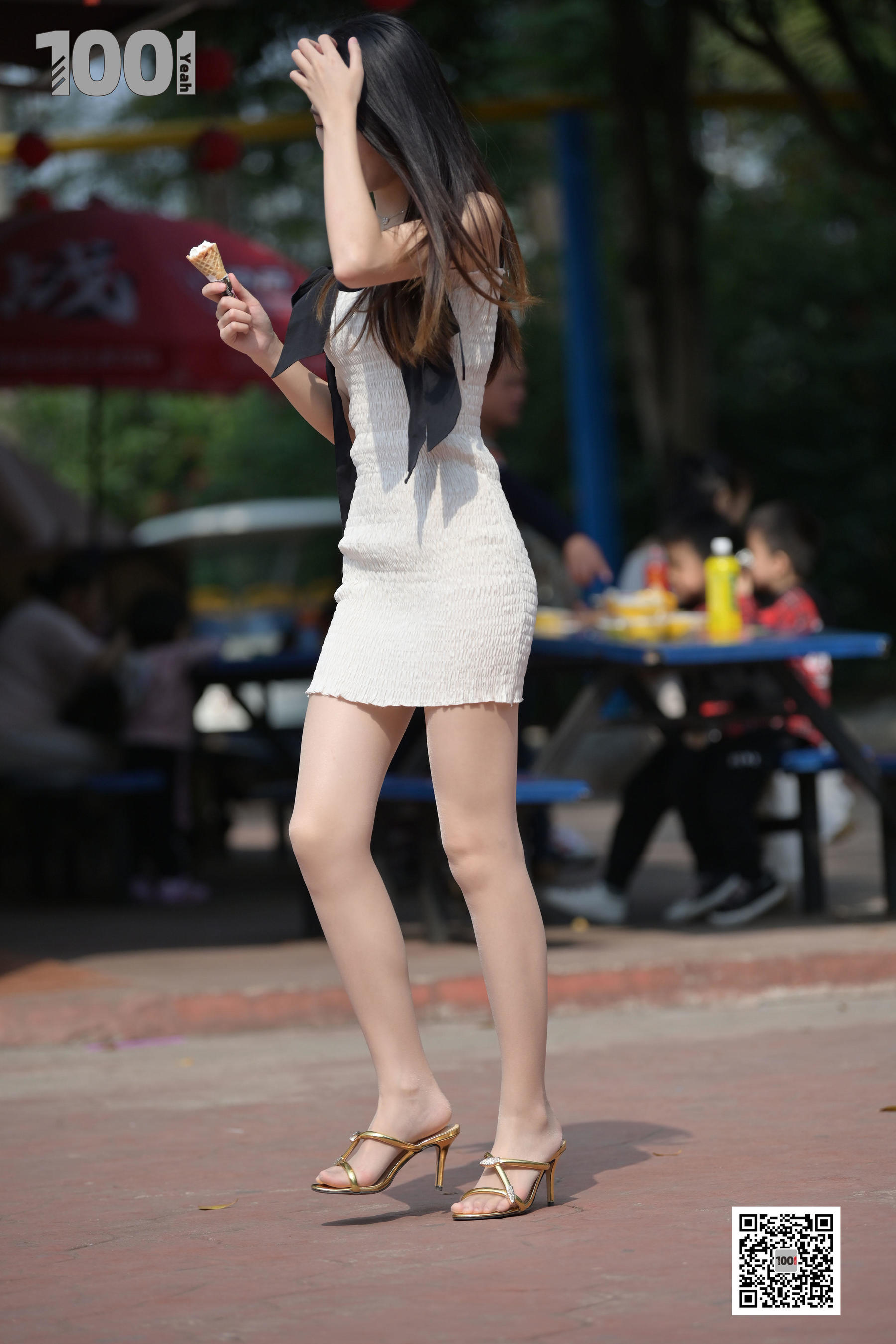 模特腿腿 《妈妈，那个姐姐有冰淇淋3》 [一千零一夜IESS] 丝袜美腿写真集