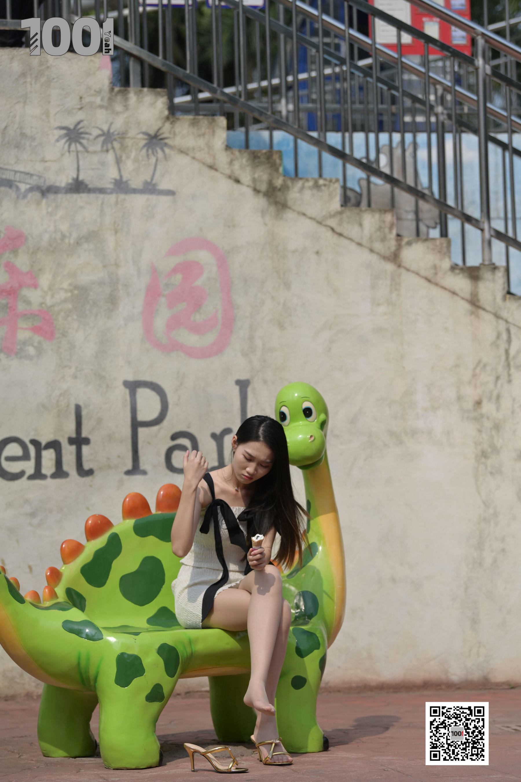 模特腿腿 《妈妈，那个姐姐有冰淇淋3》 [一千零一夜IESS] 丝袜美腿写真集