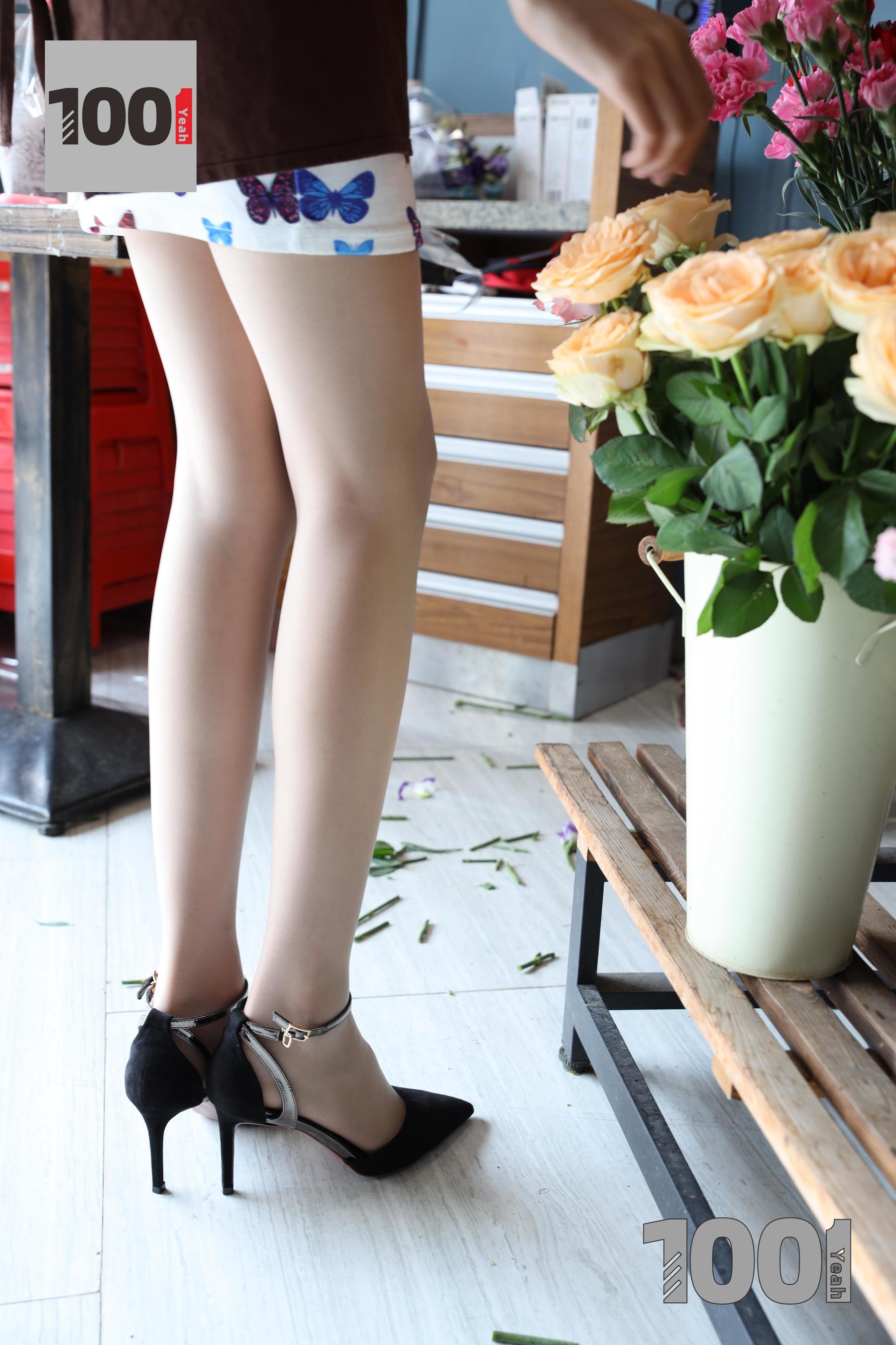 模特草莓 《花艺师1》 [一千零一夜IESS] 丝袜美腿写真集