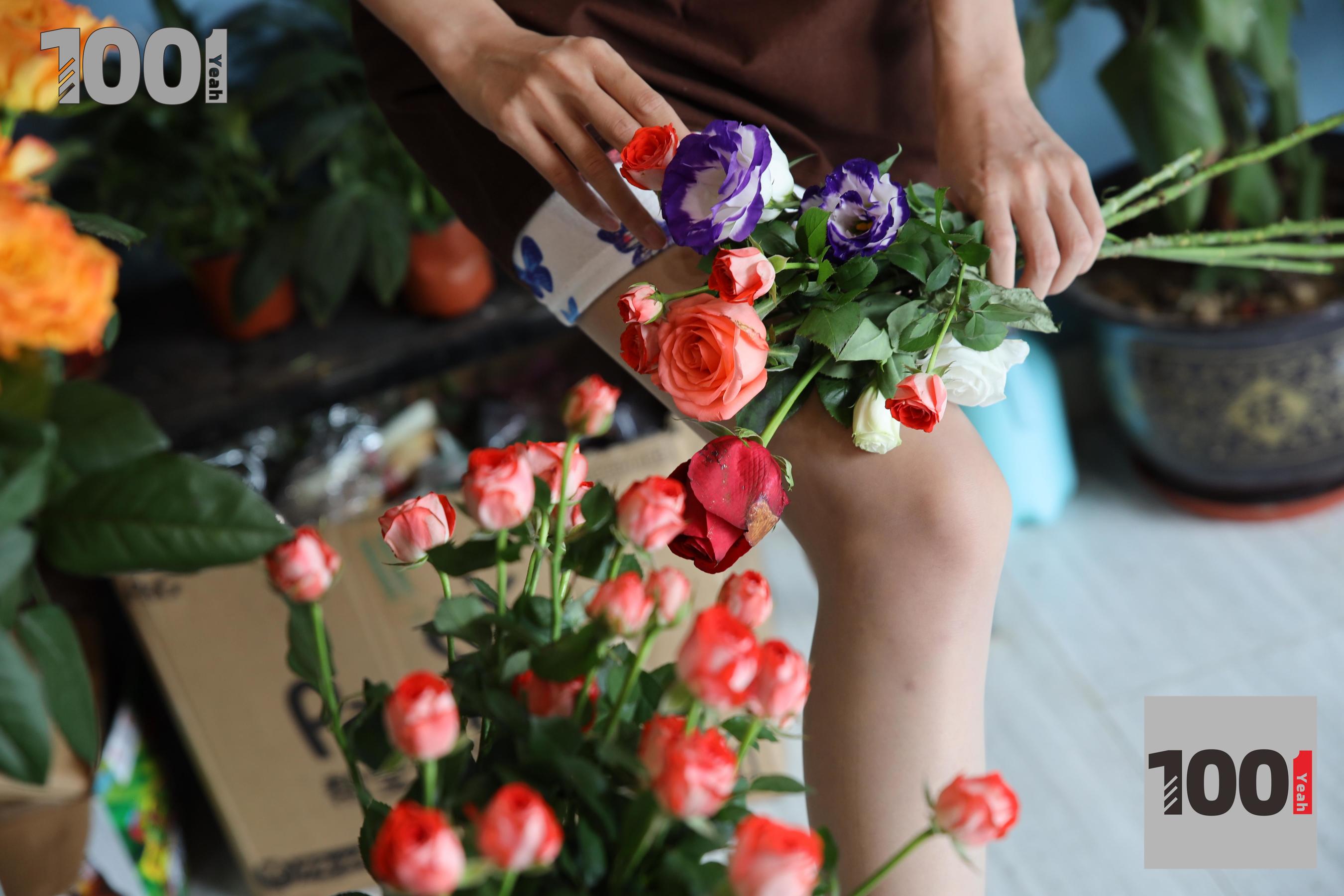 模特草莓 《花艺师1》 [一千零一夜IESS] 丝袜美腿写真集