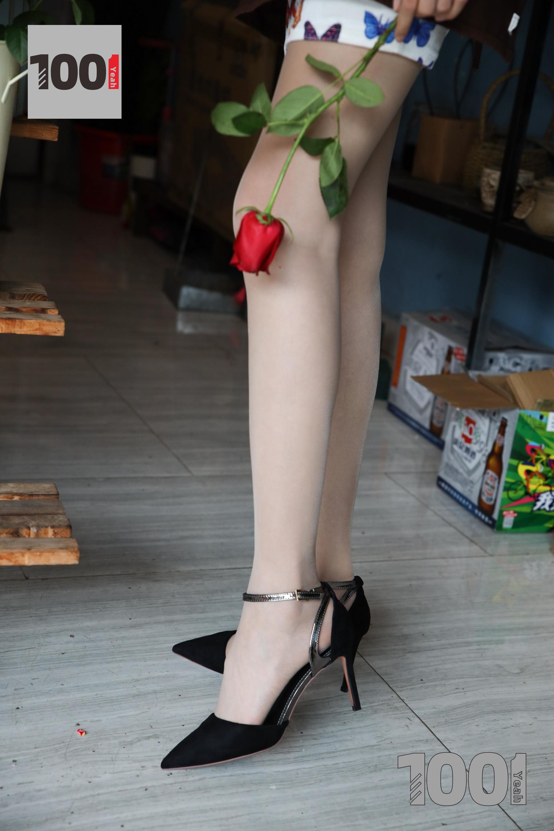 模特草莓 《花艺师1》 [一千零一夜IESS] 丝袜美腿写真集