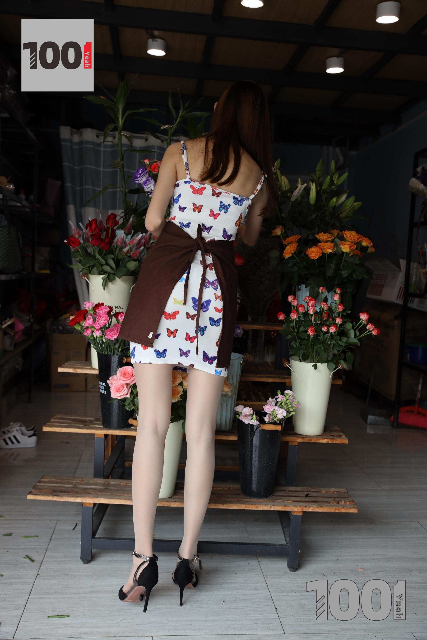 模特草莓 《花艺师1》 [一千零一夜IESS] 丝袜美腿写真集