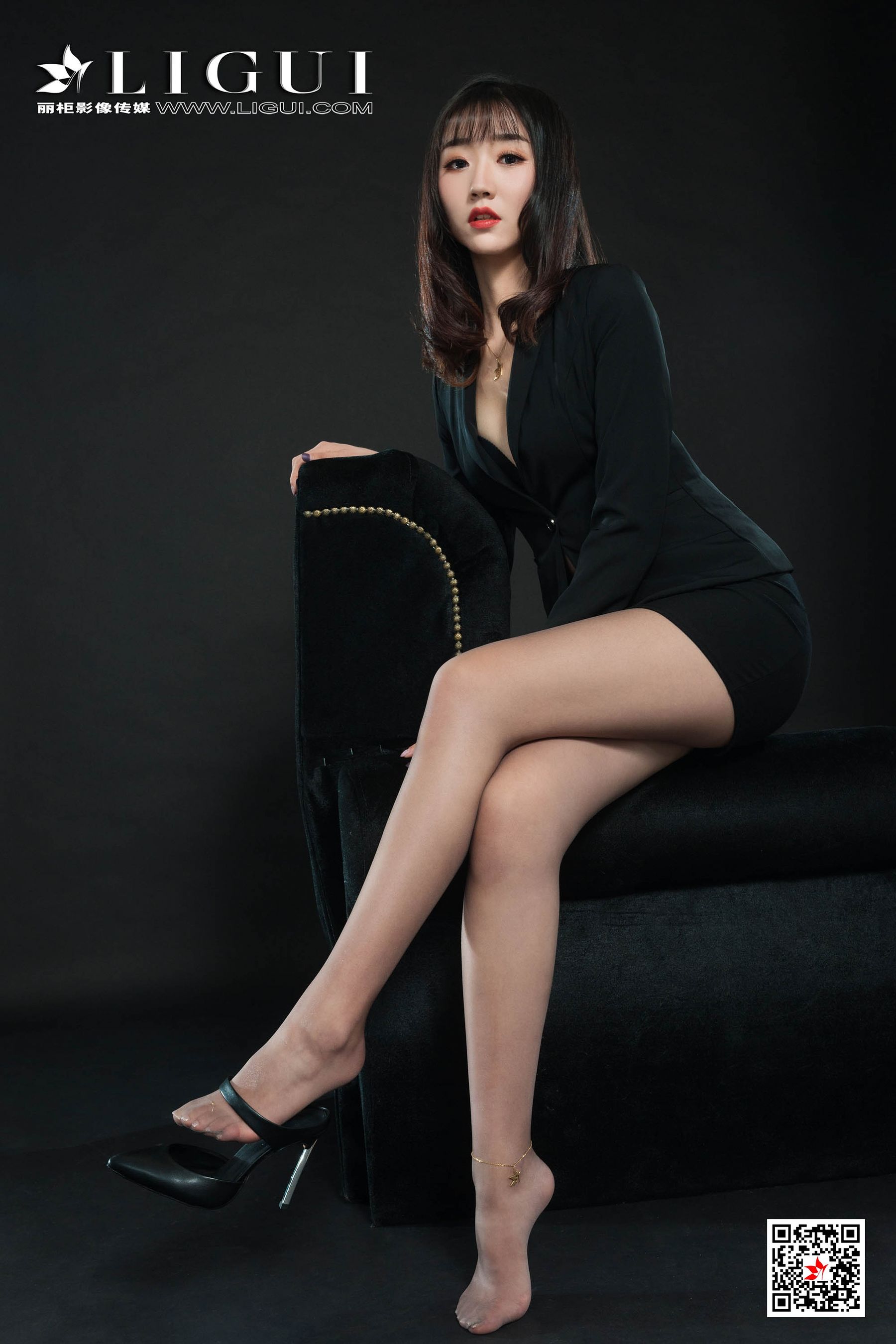 Model 小涵《肉丝高跟美腿OL》 [丽柜LIGUI] 网络丽人 写真集
