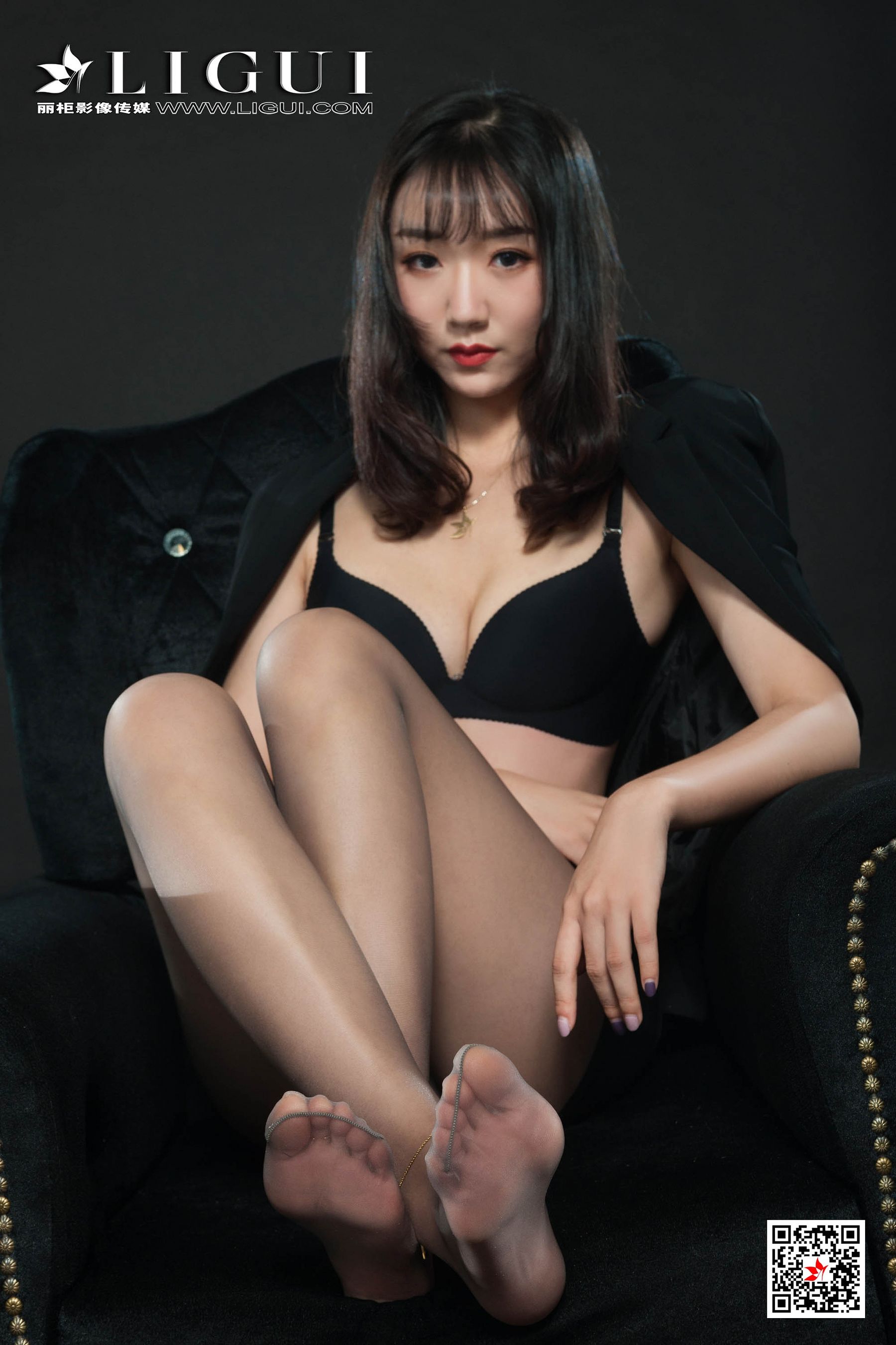 Model 小涵《肉丝高跟美腿OL》 [丽柜LIGUI] 网络丽人 写真集