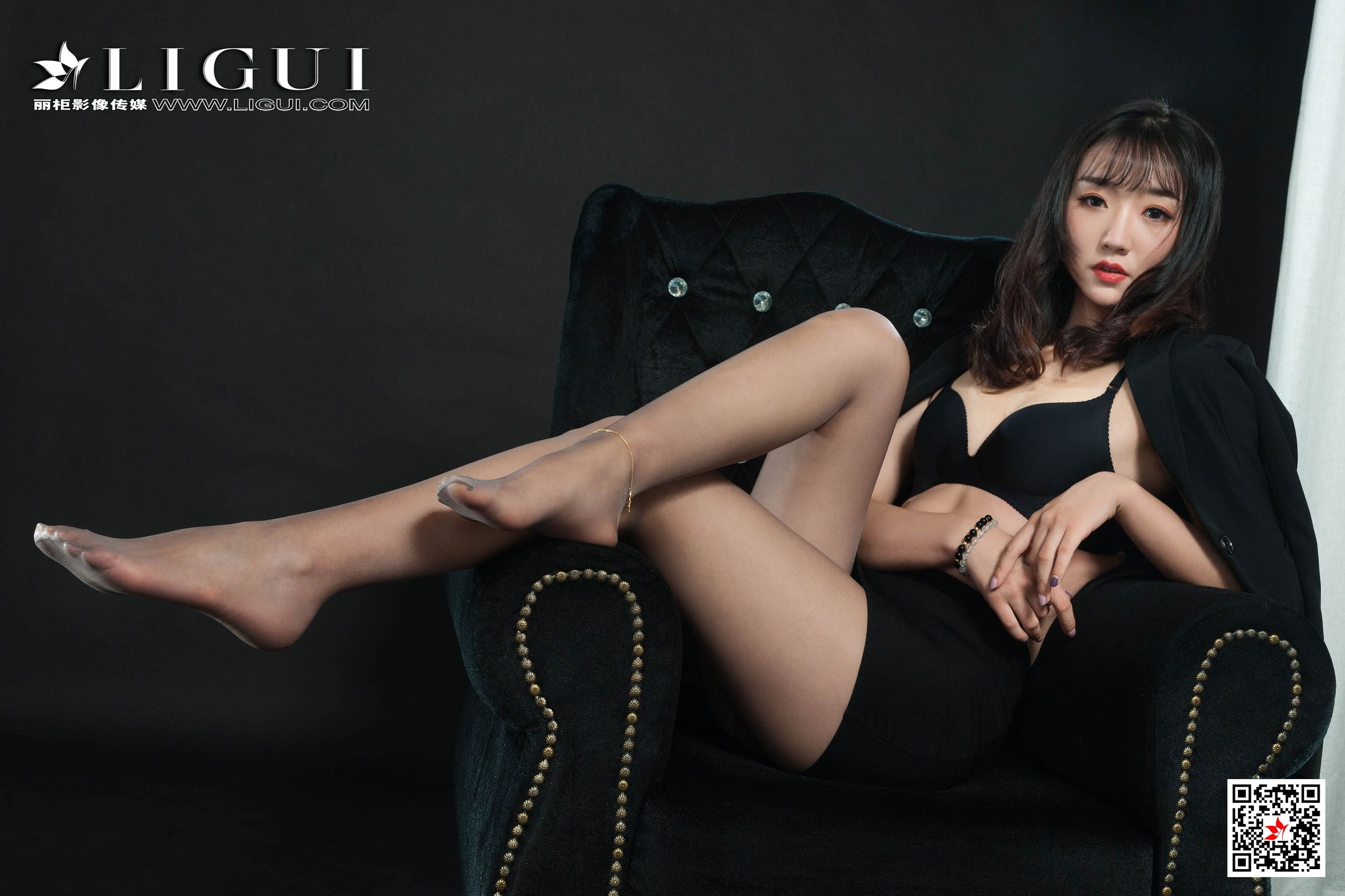 Model 小涵《肉丝高跟美腿OL》 [丽柜LIGUI] 网络丽人 写真集