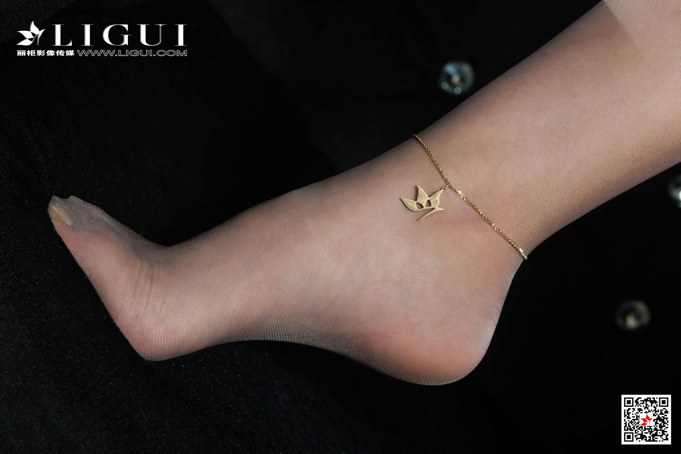 Model 小涵《肉丝高跟美腿OL》 [丽柜LIGUI] 网络丽人 写真集