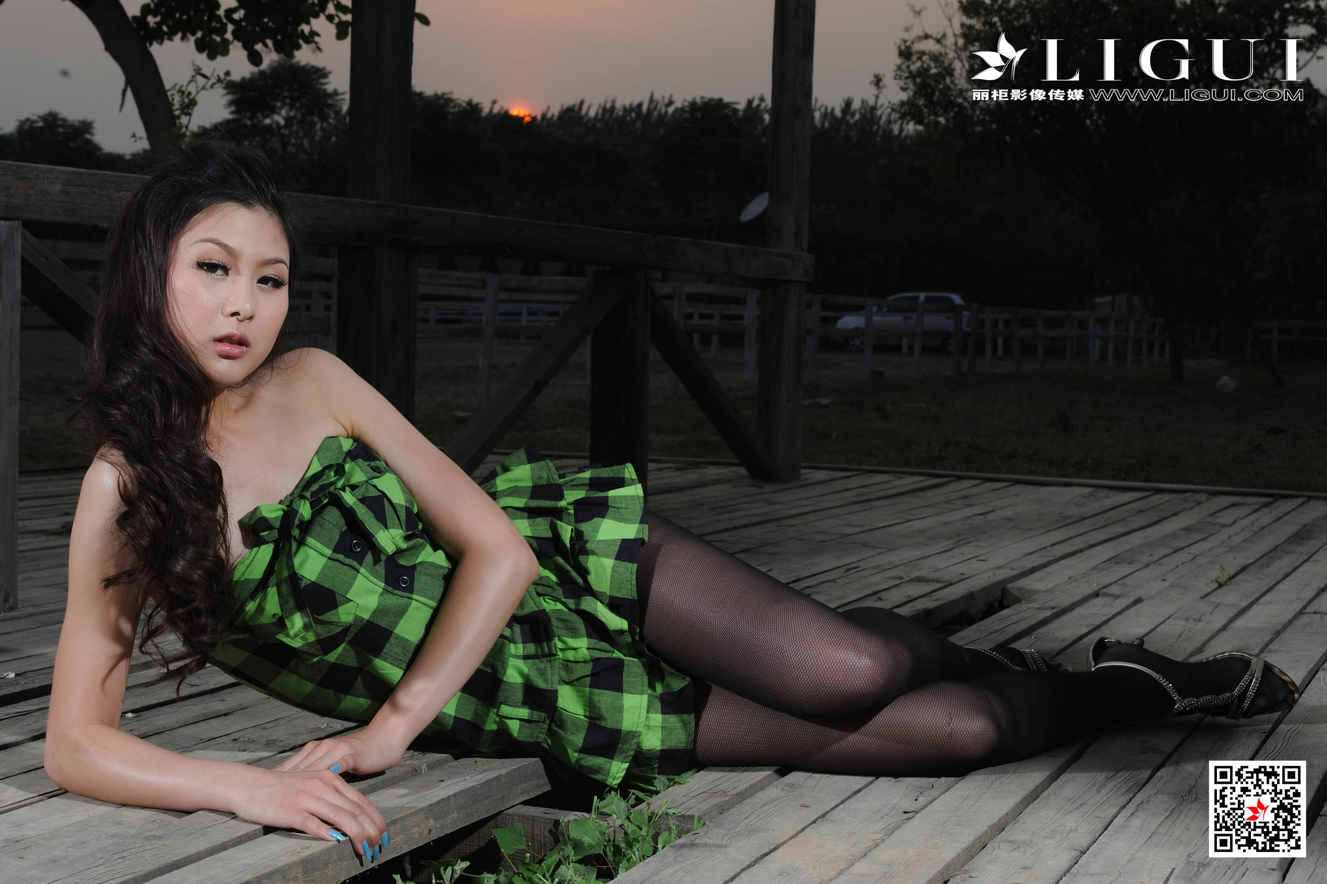 Model 孙跃《户外美丝高跟》 [丽柜LIGUI] 网络丽人 写真集