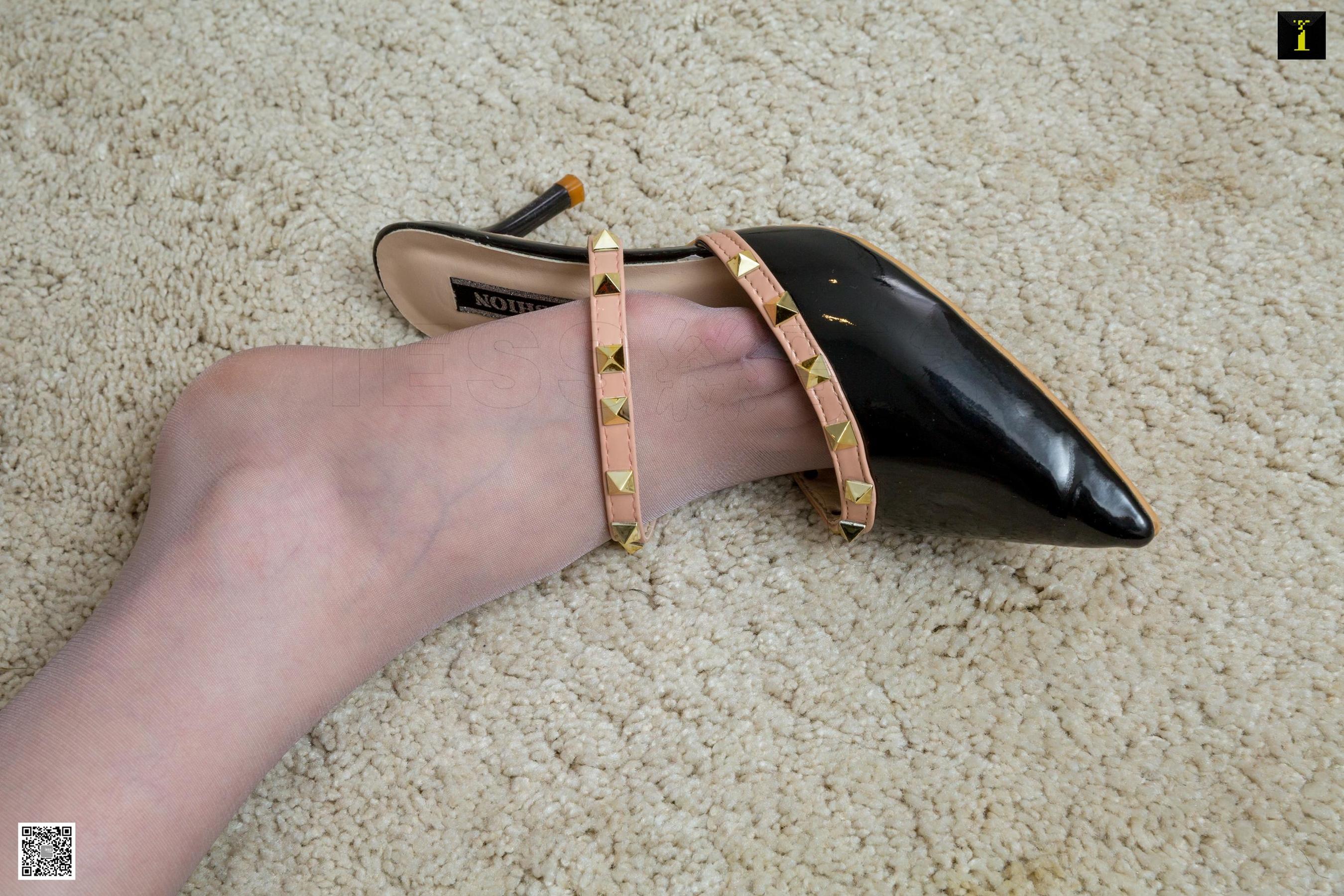 模特喵姐 《深V蕾丝裙》 [异思趣向IESS] 写真集