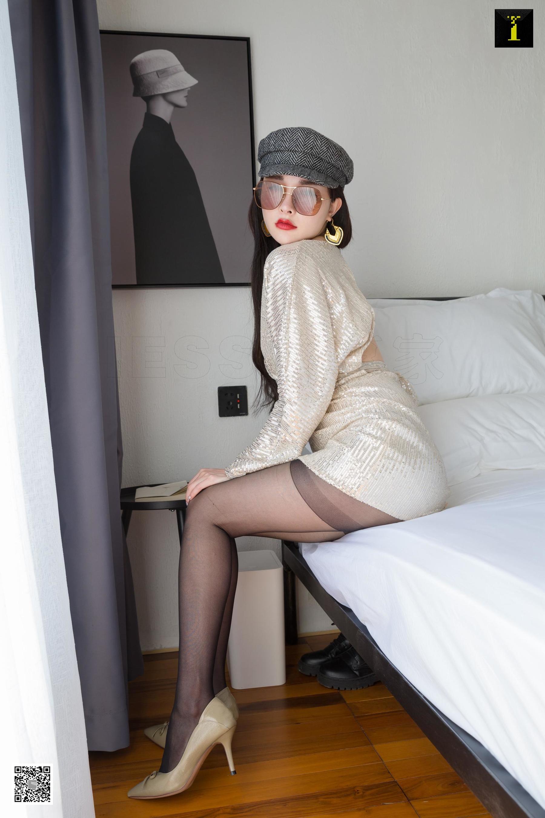 模特喵姐 《背后的秘密》 [异思趣向IESS] 美腿丝足写真集