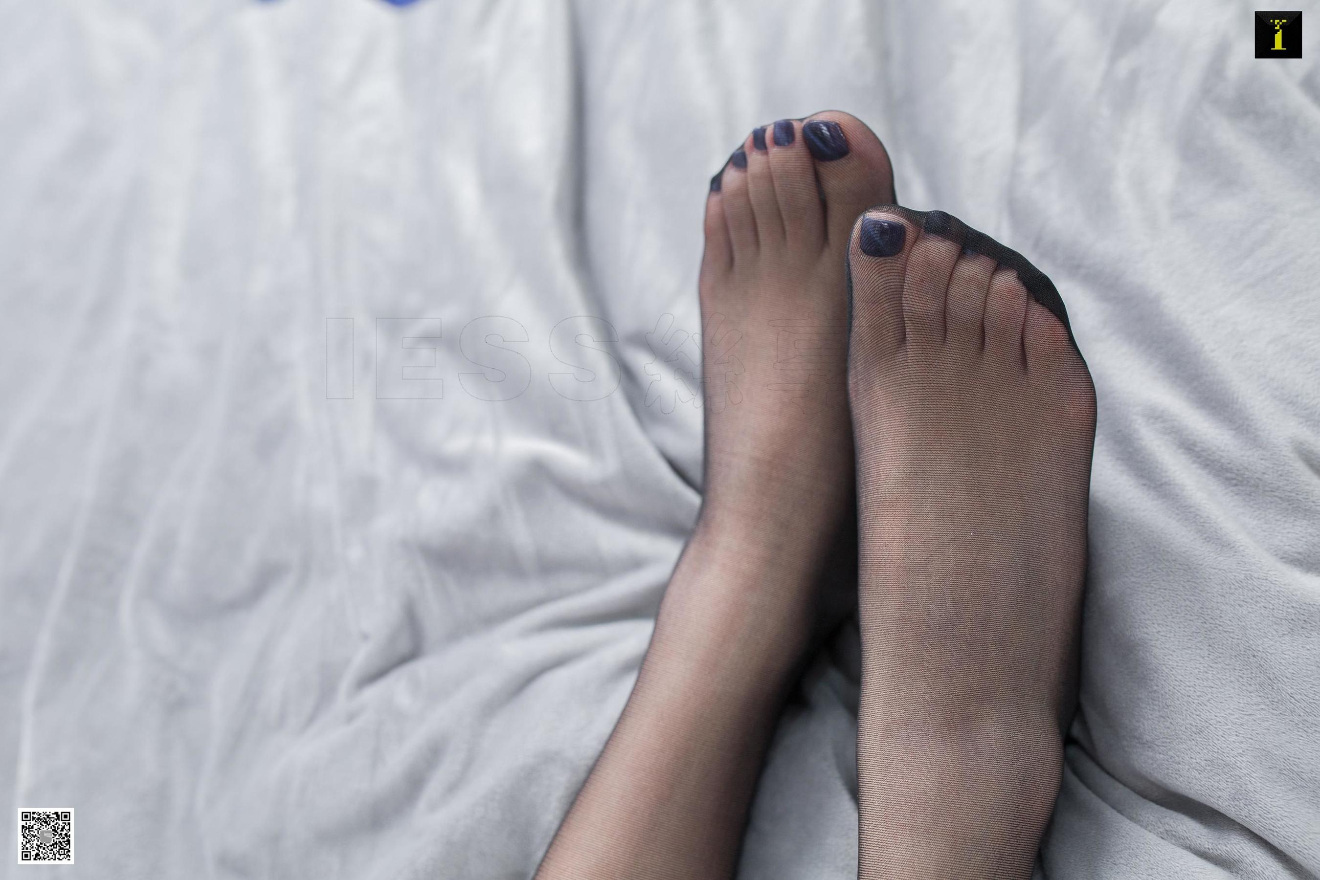 模特小衫 《复古中线筒袜》 [异思趣向IESS] 写真集