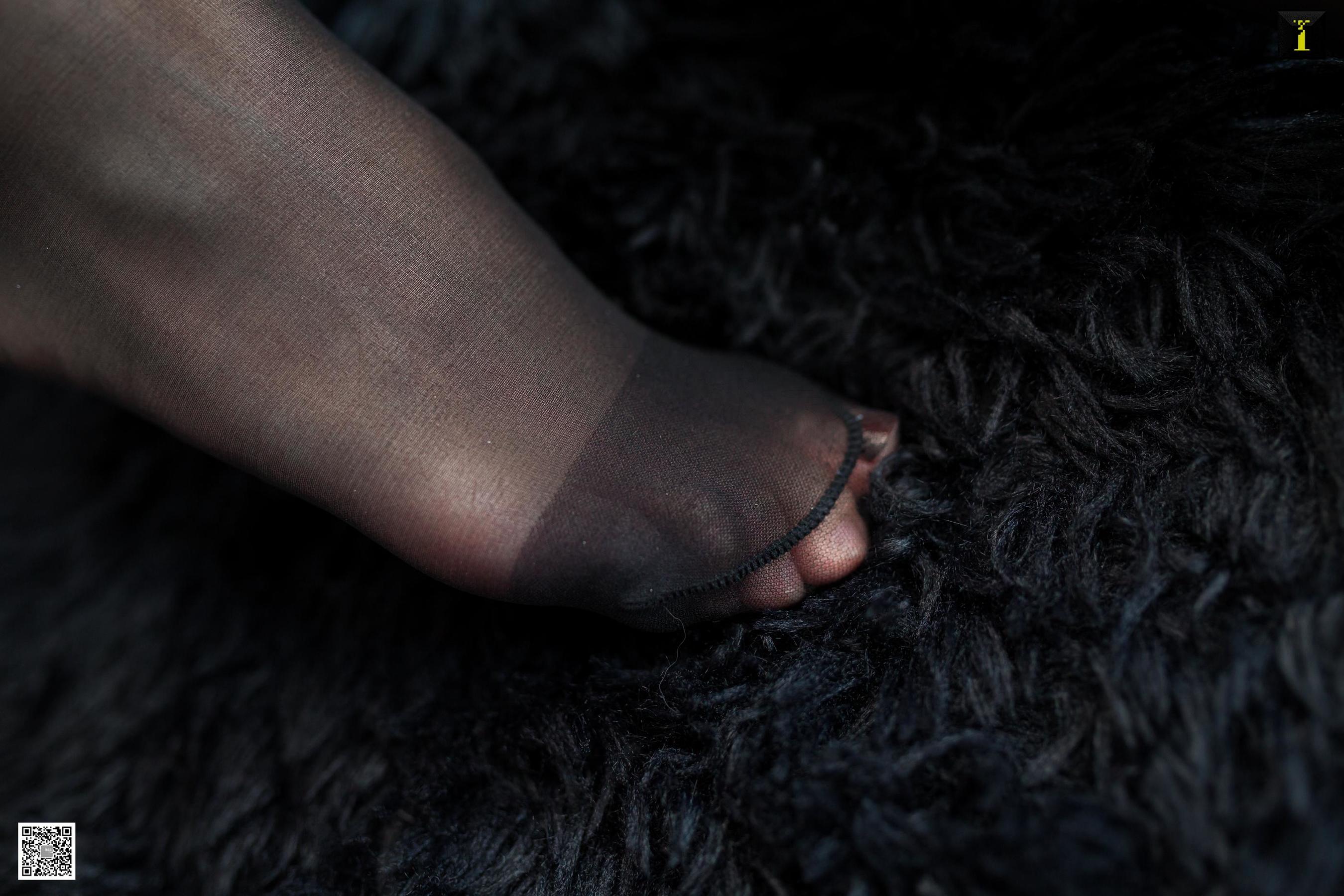 模特尧尧 《混血范歌手》 写真集[异思趣向IESS]