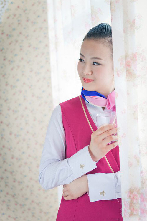 气质空姐家居个性写真