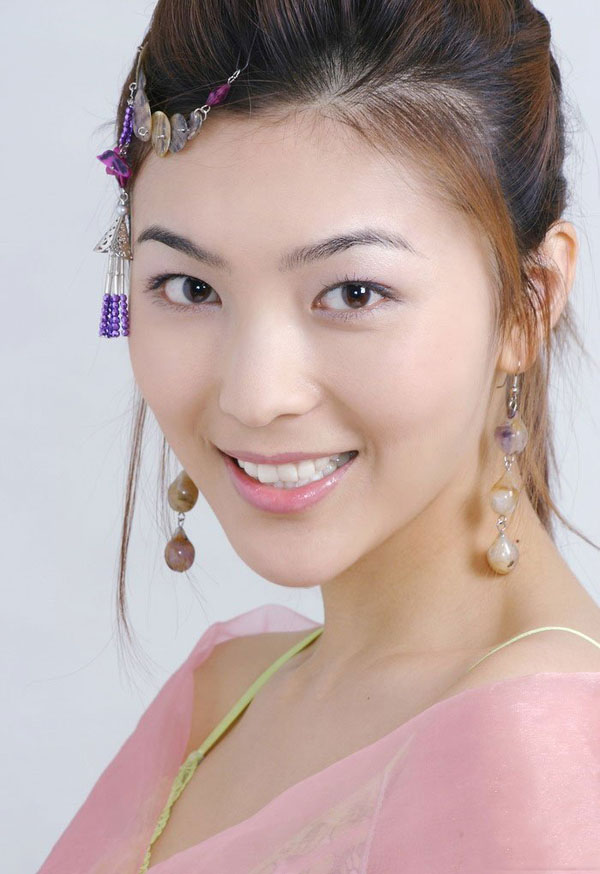 绝色美女性感写真 嘴唇很诱人