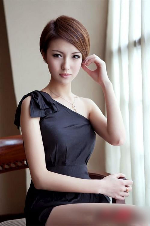 纯情美女家居唯美写真