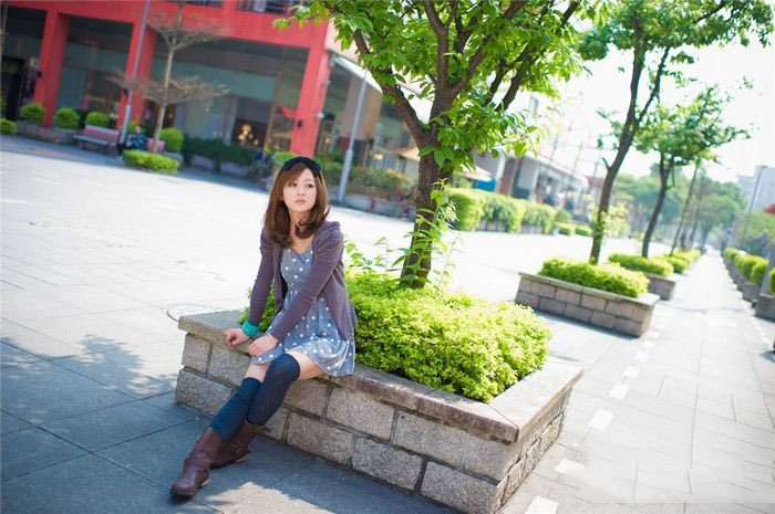 清纯美眉果子 户外时尚服饰写真