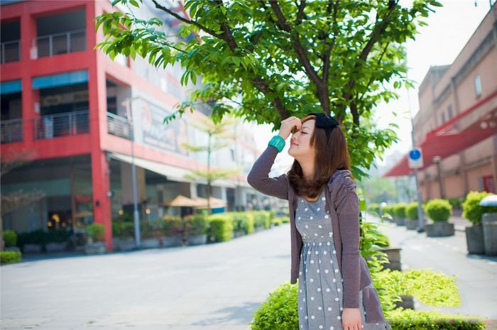 清纯美眉果子 户外时尚服饰写真