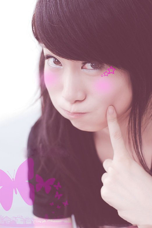 杨柳下的清纯可爱小妹