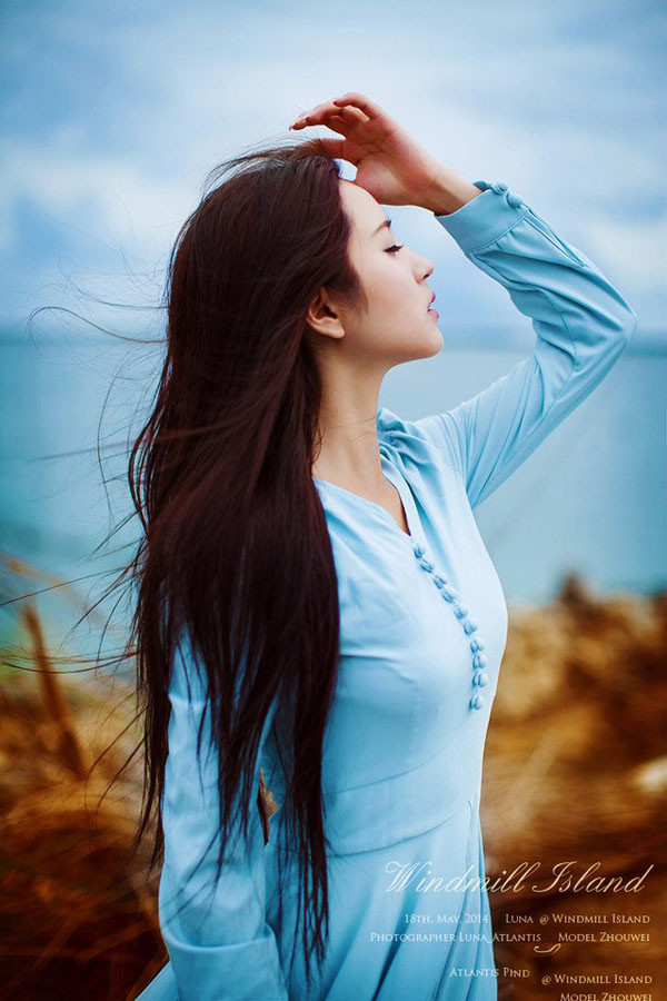 清纯美女海边风中高清写真