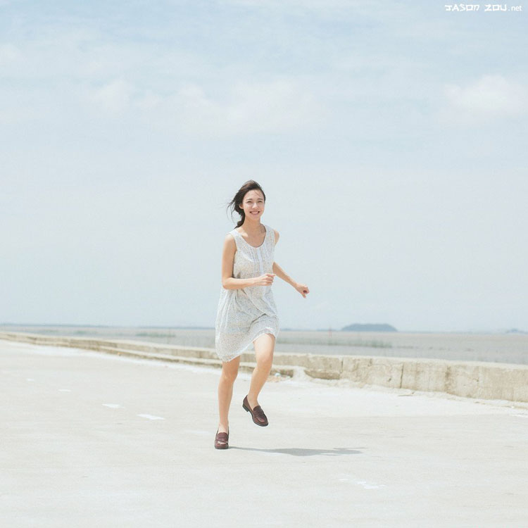 青纯美女海边渔家高清写真