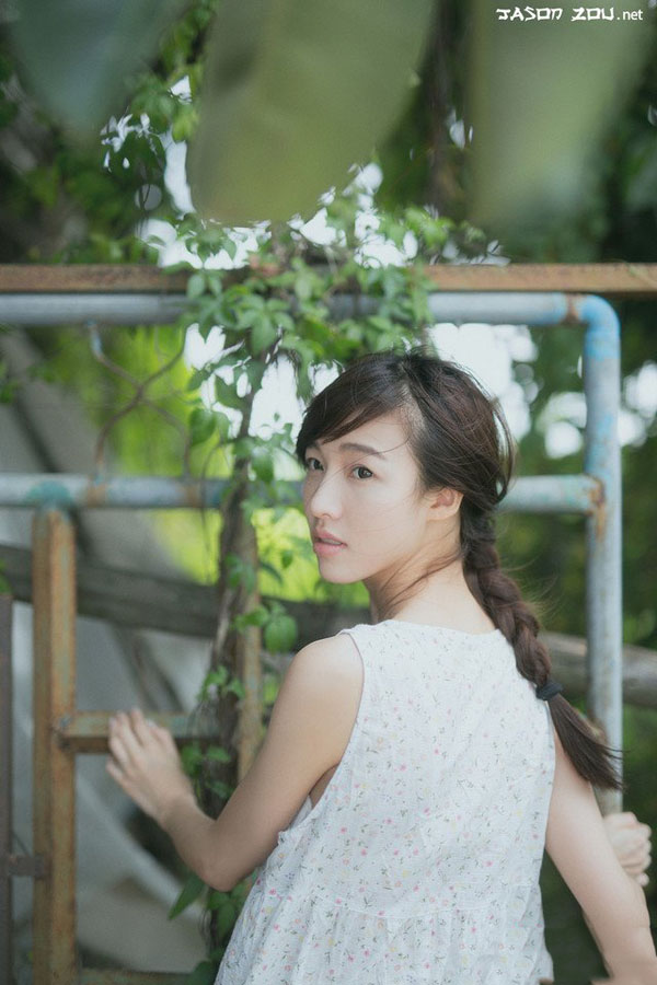 青纯美女海边渔家高清写真