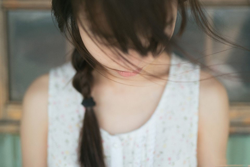 青纯美女海边渔家高清写真