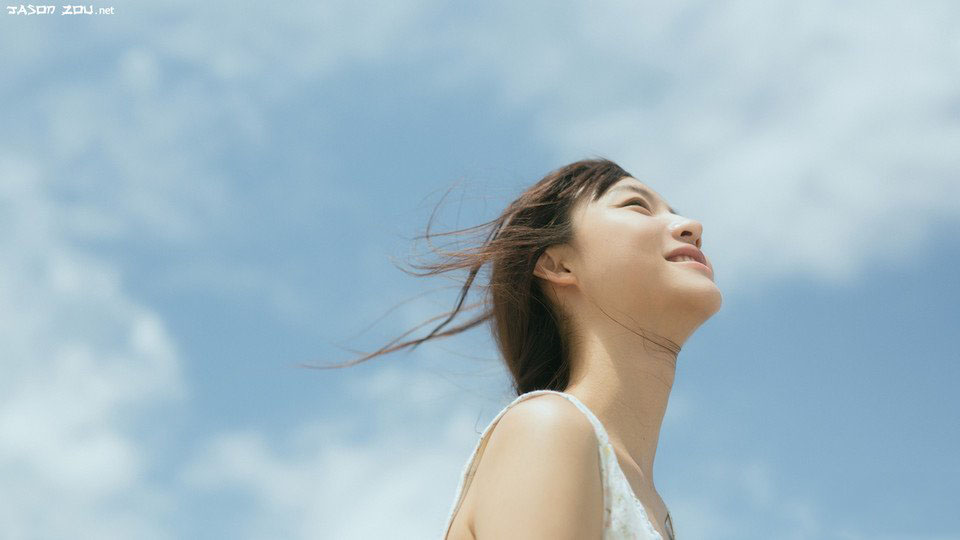 青纯美女海边渔家高清写真