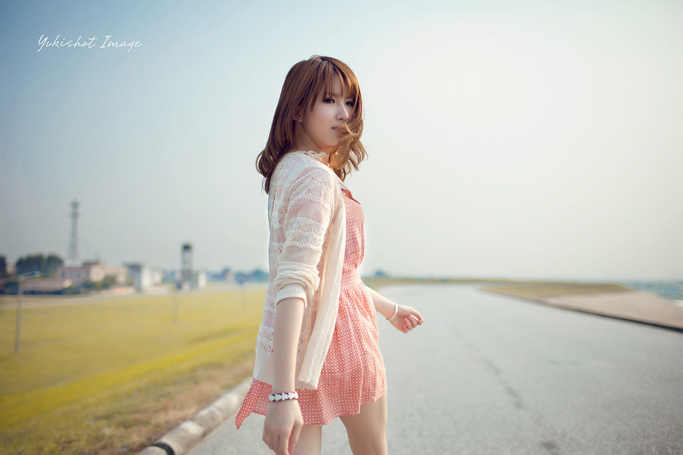 粉嫩美女清纯户外迷人唯美写真