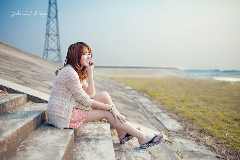 粉嫩美女清纯户外迷人唯美写真