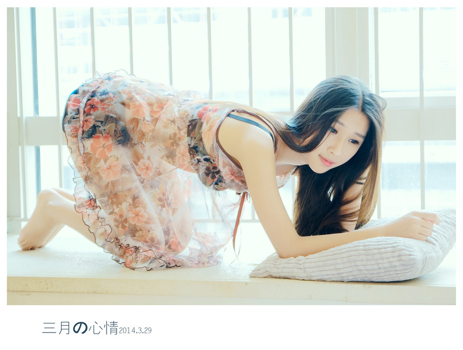 粉嫩美女迷人清纯写真照