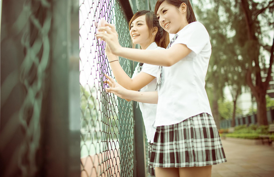 可爱美女迷人学生制服清纯写真