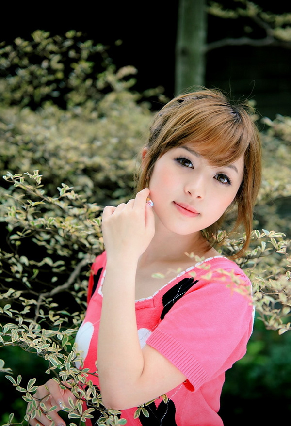 清纯美女甜美可爱街拍写真