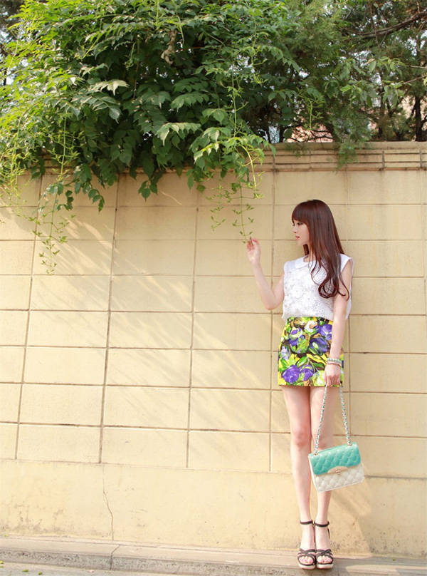 金信英可爱俏皮写真