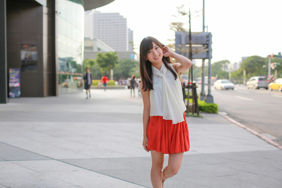 清纯甜美可爱MM迷人街拍